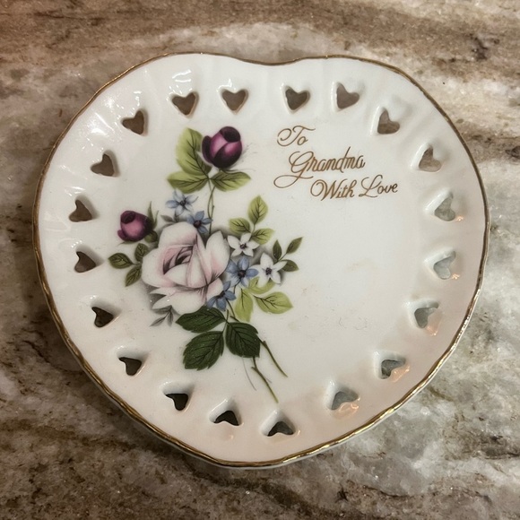 Vintage Heart-Shaped Porcelain Dish with Floral Design - Picture 1 of 2